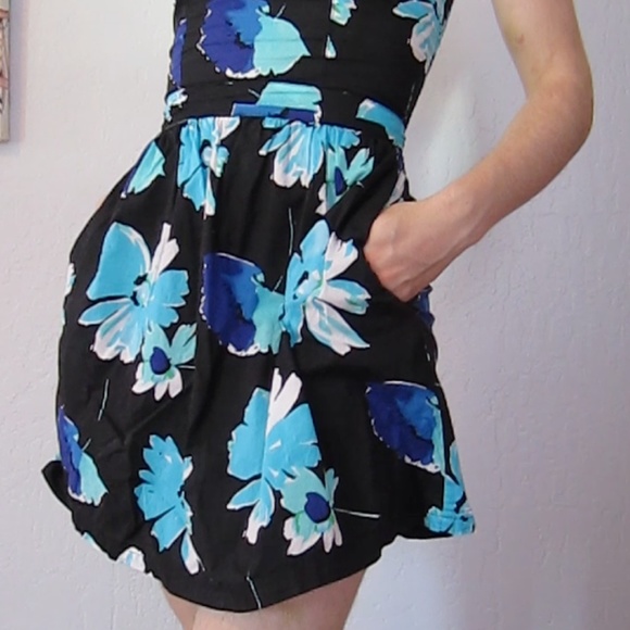 Blue Floral Aeropostale Dress with POCKETS! - Picture 4 of 6